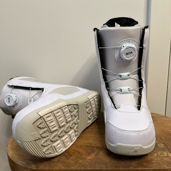 K2 snowboarding boots for sale - Picture 2 of 3